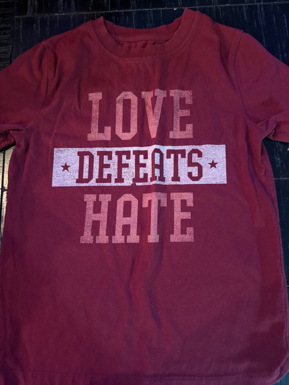 Kids art class Maroon 'Love Defeats Hate' Graphic Hoodie size medium